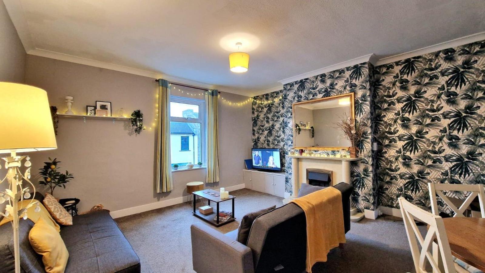 Brodie's Hideaway Stylish Seaside Town